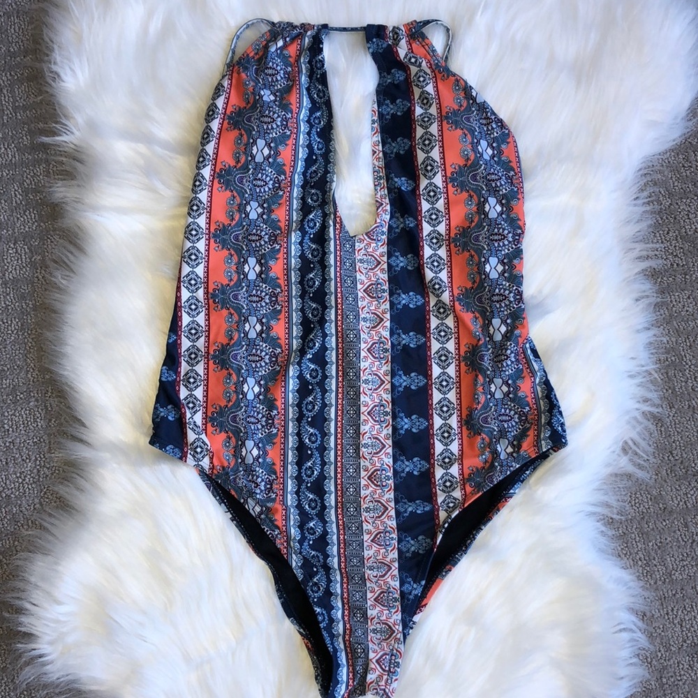 ☀️ 💦 Cupshe Multicolored One Piece Swimsuit